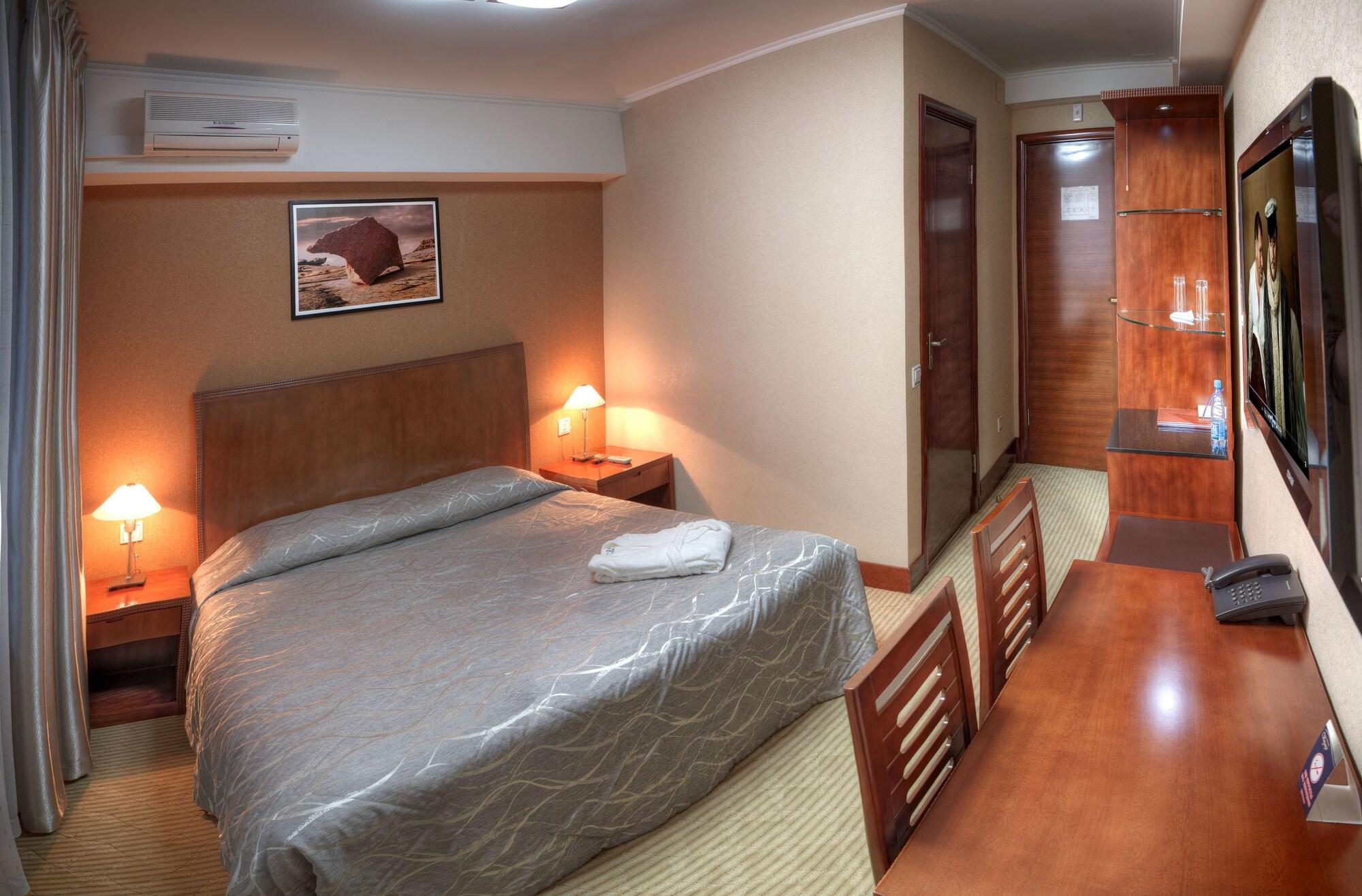 Voyage Hotel Алмати Екстер'єр фото