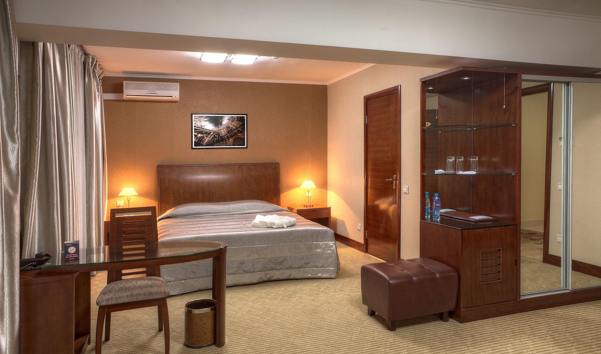 Voyage Hotel Алмати Екстер'єр фото