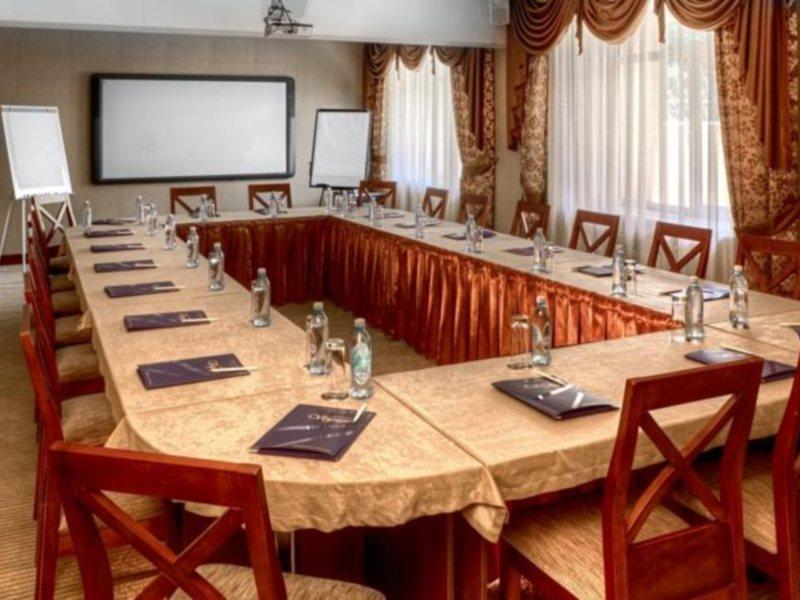 Voyage Hotel Алмати Екстер'єр фото